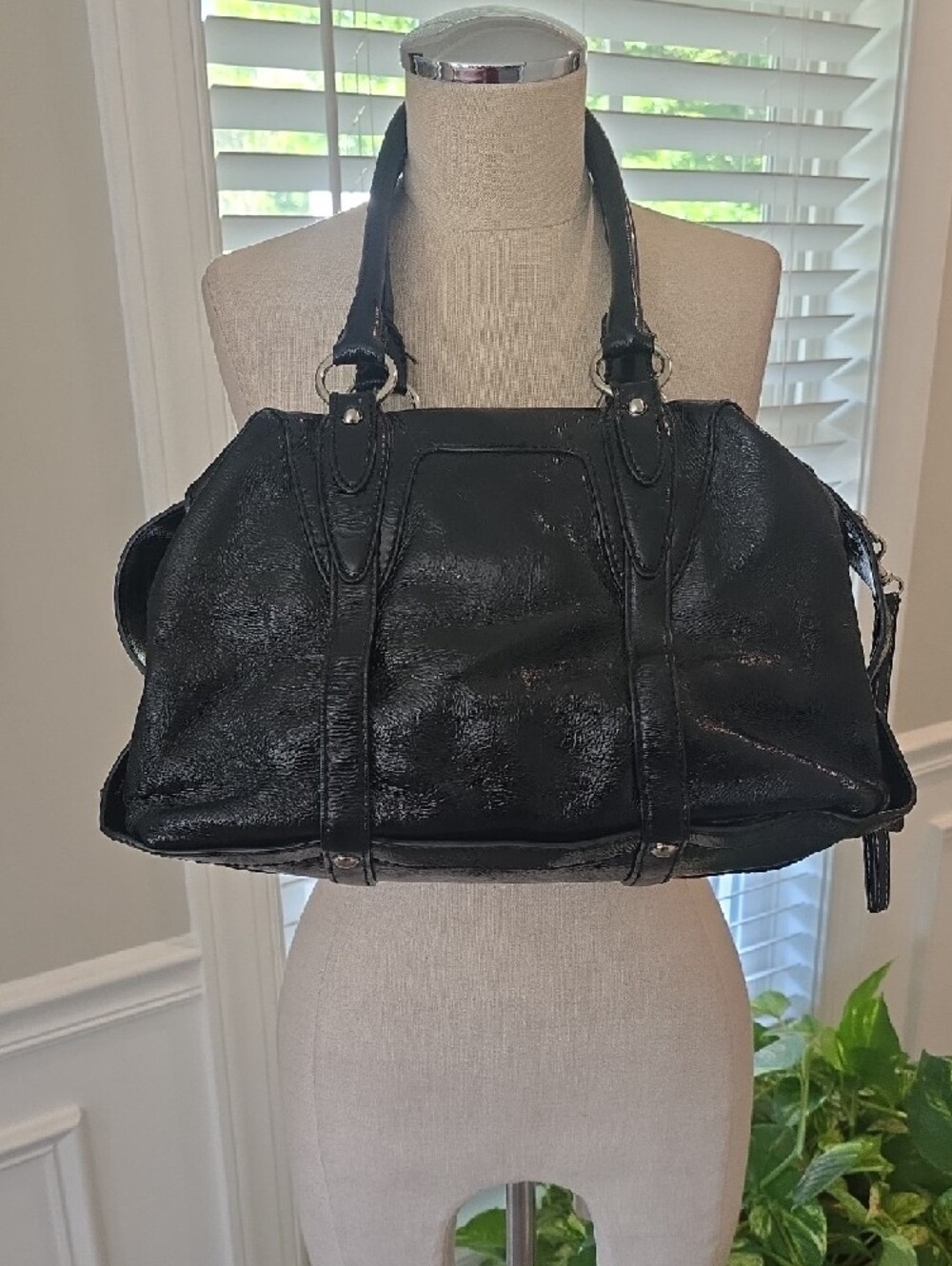Michael Kors Black Leather Shoulder Bag - Picture 9 of 13